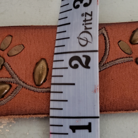 Fossil Embossed Floral Leather Belt - Picture 5 of 9